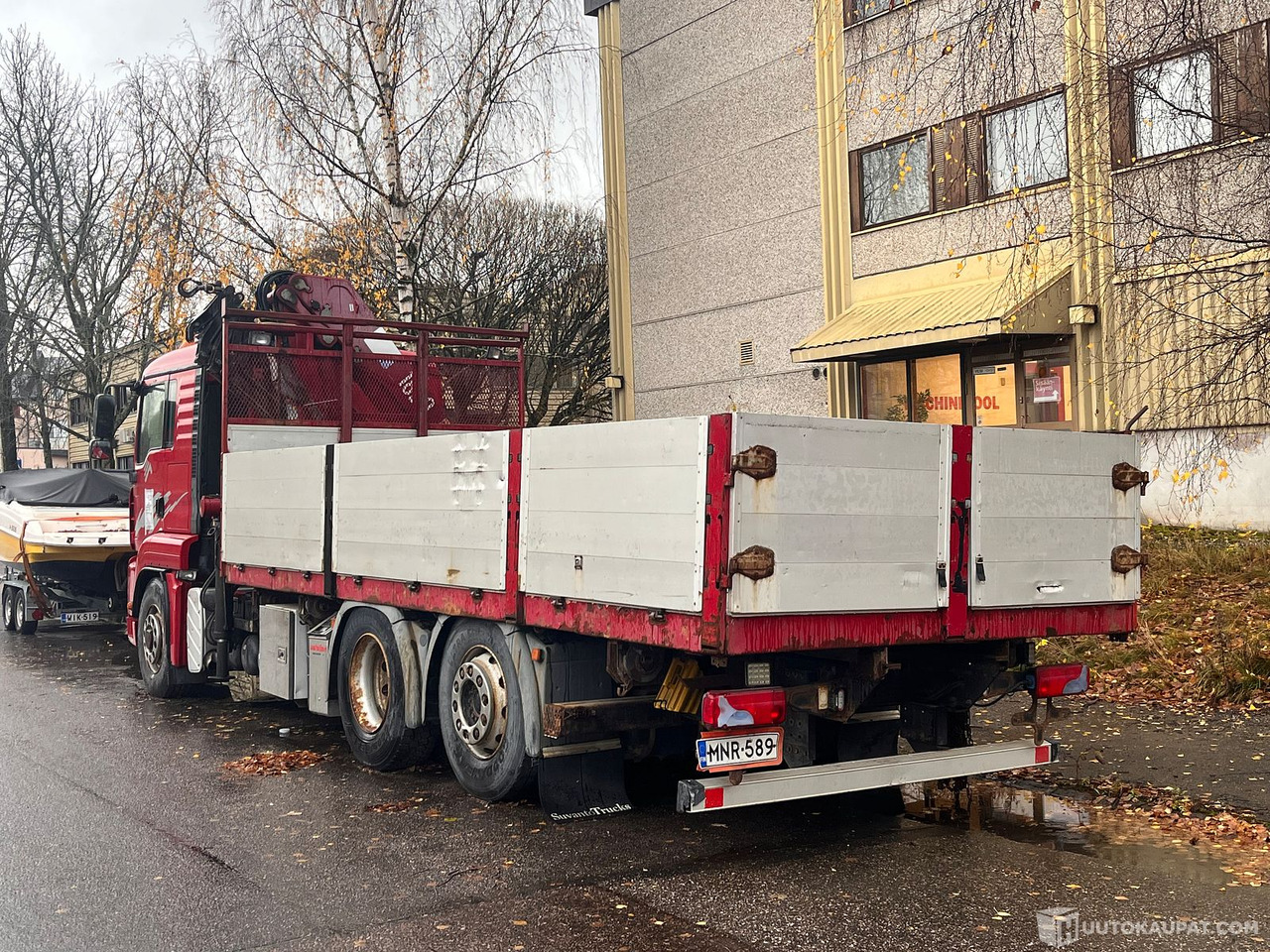 MAN TGA 26.400, kuorma-auto nosturilla, Nosturi kympitetty!, 2008, Helsinki - Platós teherautó, Darus autó: 4 kép. MAN TGA 26.400, kuorma-auto nosturilla, Nosturi kympitetty!, 2008, Helsinki - Platós teherautó, Darus autó: 4 kép.