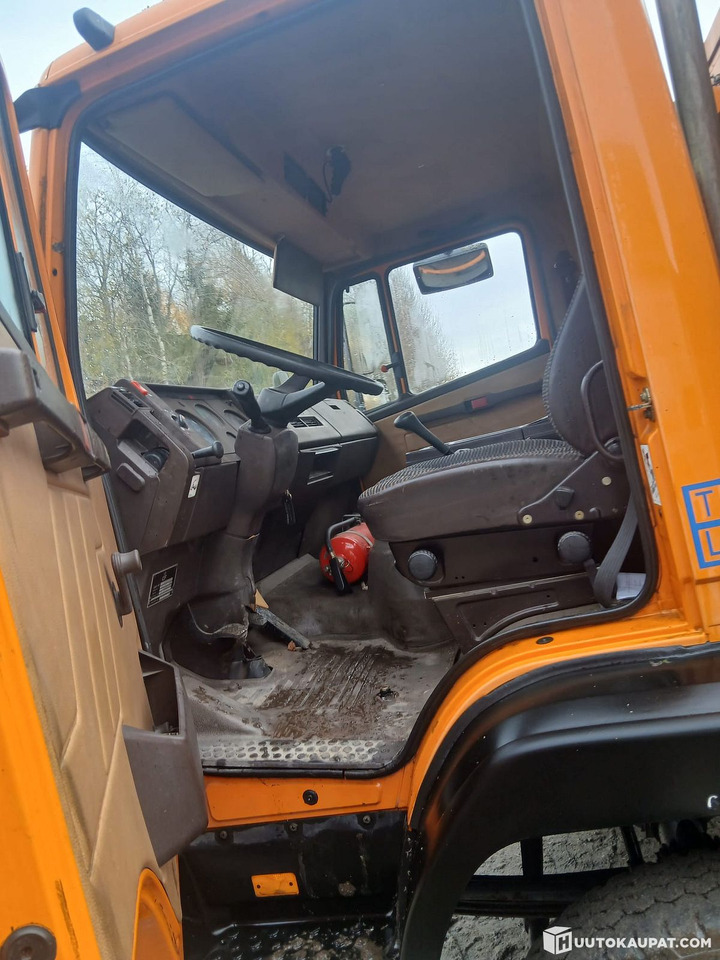 Mercedes-Benz 1114, 1992, Rautalampi - Platós teherautó: 4 kép. Mercedes-Benz 1114, 1992, Rautalampi - Platós teherautó: 4 kép.