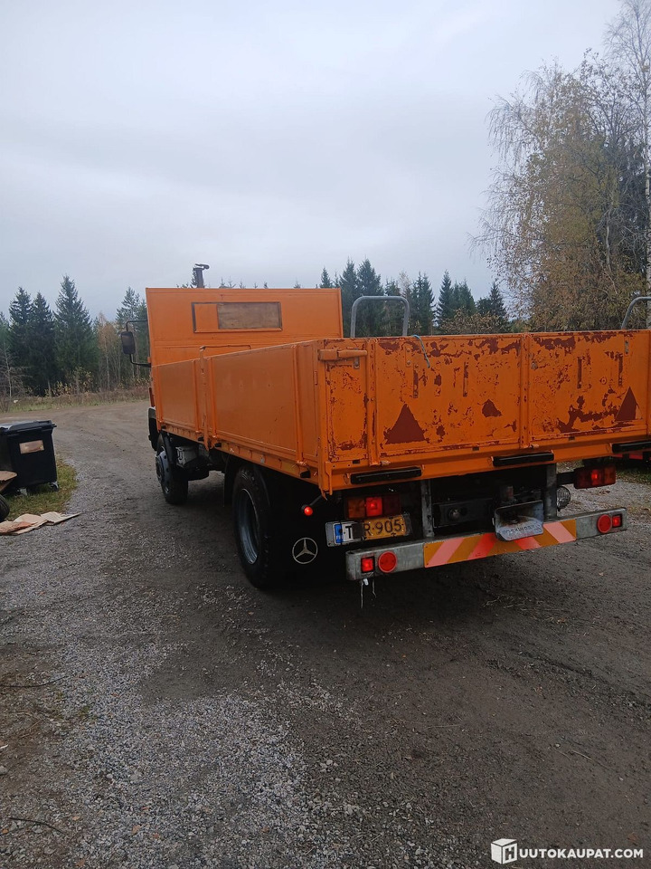 Mercedes-Benz 1114, 1992, Rautalampi - Platós teherautó: 3 kép. Mercedes-Benz 1114, 1992, Rautalampi - Platós teherautó: 3 kép.