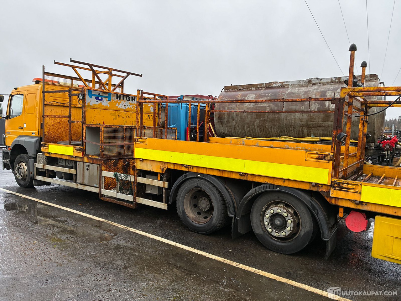 Mercedes-Benz Atego, 2003, Ylöjärvi - Platós teherautó: 5 kép. Mercedes-Benz Atego, 2003, Ylöjärvi - Platós teherautó: 5 kép.