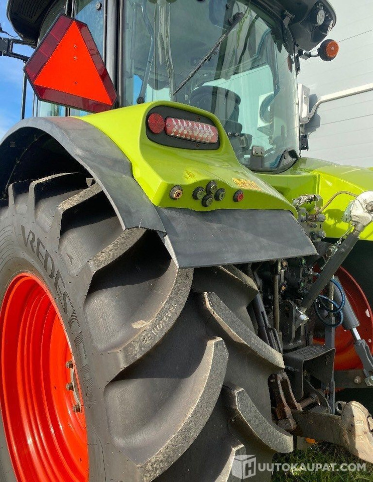 Claas Arion 630 Cebis, 2016, 3 820 h, Lempäälä - Mezőgazdasági gépek: 5 kép. Claas Arion 630 Cebis, 2016, 3 820 h, Lempäälä - Mezőgazdasági gépek: 5 kép.