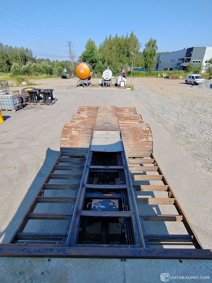 Volvo FH 64 R 13, 2008, Hämeenlinna - Platós teherautó: 5 kép. Volvo FH 64 R 13, 2008, Hämeenlinna - Platós teherautó: 5 kép.