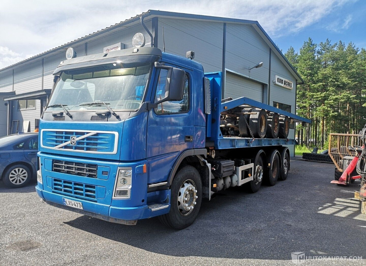 Volvo FM12 vaihtolava-auto, kats.voimassa 9/26 asti, 2004, Eura - Teherautó - kábelrendszer: 2 kép. Volvo FM12 vaihtolava-auto, kats.voimassa 9/26 asti, 2004, Eura - Teherautó - kábelrendszer: 2 kép.