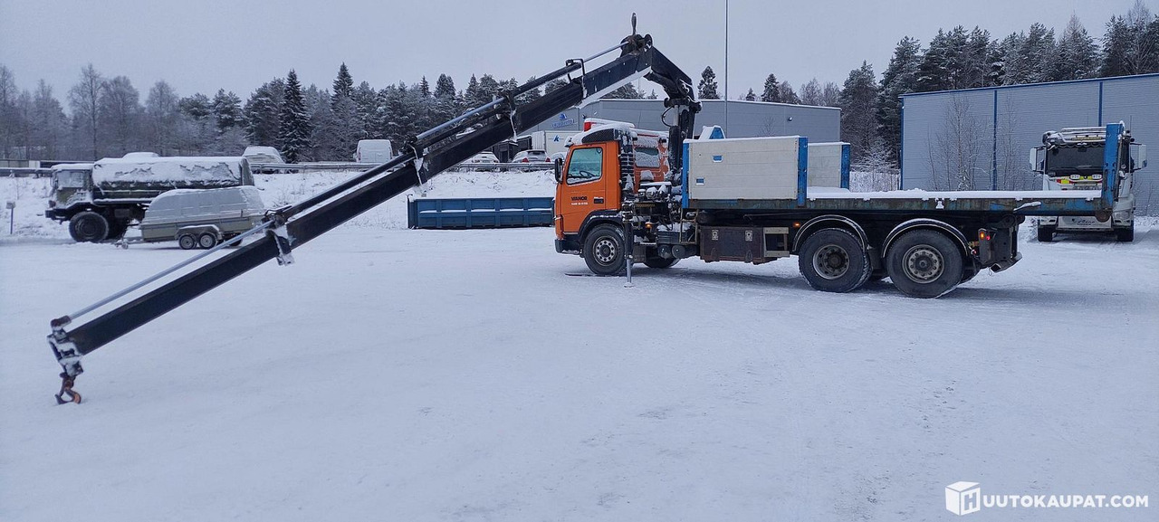 Volvo FM7, 1999, Kajaani - Platós teherautó, Darus autó: 1 kép. Volvo FM7, 1999, Kajaani - Platós teherautó, Darus autó: 1 kép.