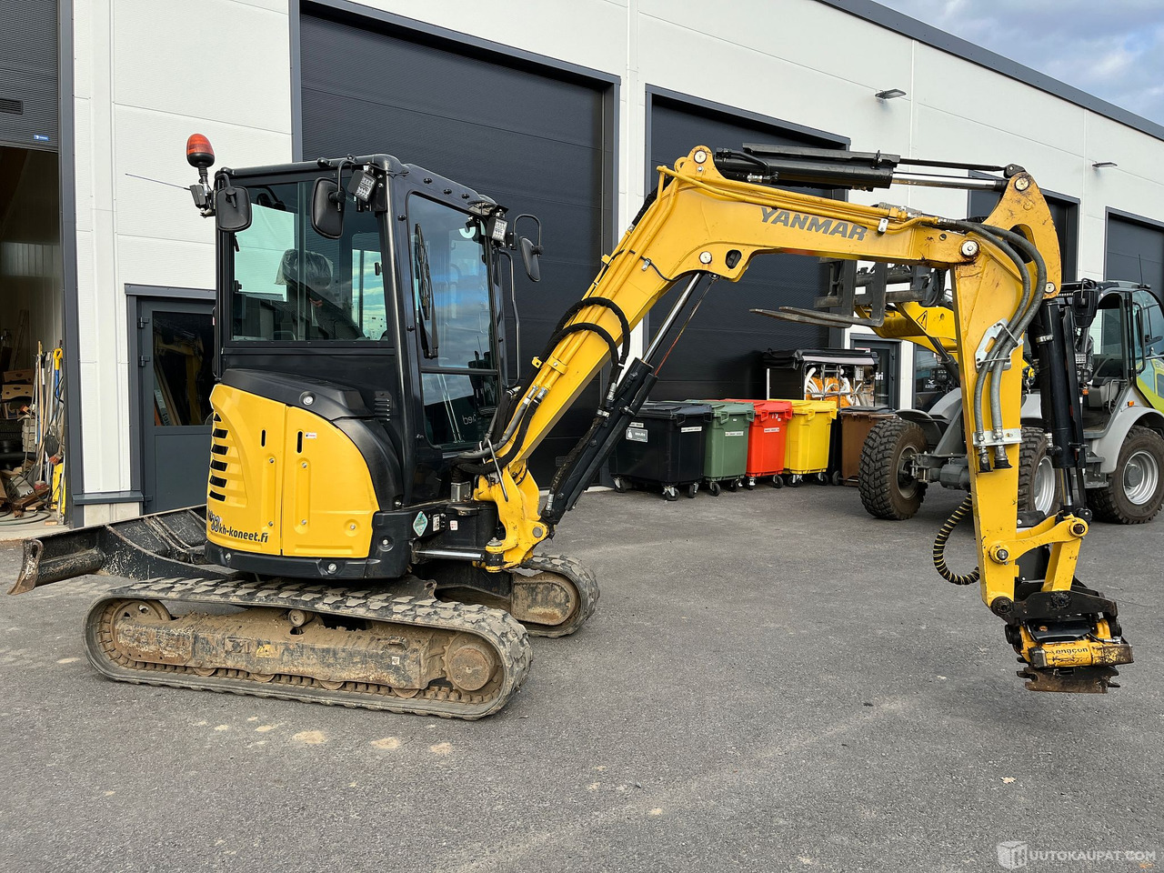 Yanmar Vio33 engconilla ja 5 työlaitetta, vm.21/22, Tampere - Minikotró: 3 kép. Yanmar Vio33 engconilla ja 5 työlaitetta, vm.21/22, Tampere - Minikotró: 3 kép.