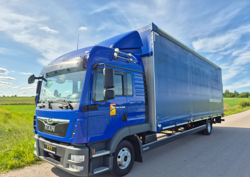 MAN TGL 12.250 2019 BURTO FIRANA + winda 8.4m z Niemiec / TOP STAN / OKAZJA / firanka / automat / - Ponyvás teherautó: 2 kép. MAN TGL 12.250 2019 BURTO FIRANA + winda 8.4m z Niemiec / TOP STAN / OKAZJA / firanka / automat / - Ponyvás teherautó: 2 kép.
