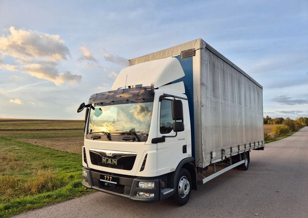 MAN TGL 12.250 6.2m 7.6m HAK AUTOMAT KLIMA 12000kg ESP EURO 6 mega / TOP STAN / okazja nauka jazdy MOŻLIWOŚĆ DOSTOSOWANIA elka - Ponyvás teherautó: 1 kép. MAN TGL 12.250 6.2m 7.6m HAK AUTOMAT KLIMA 12000kg ESP EURO 6 mega / TOP STAN / okazja nauka jazdy MOŻLIWOŚĆ DOSTOSOWANIA elka - Ponyvás teherautó: 1 kép.
