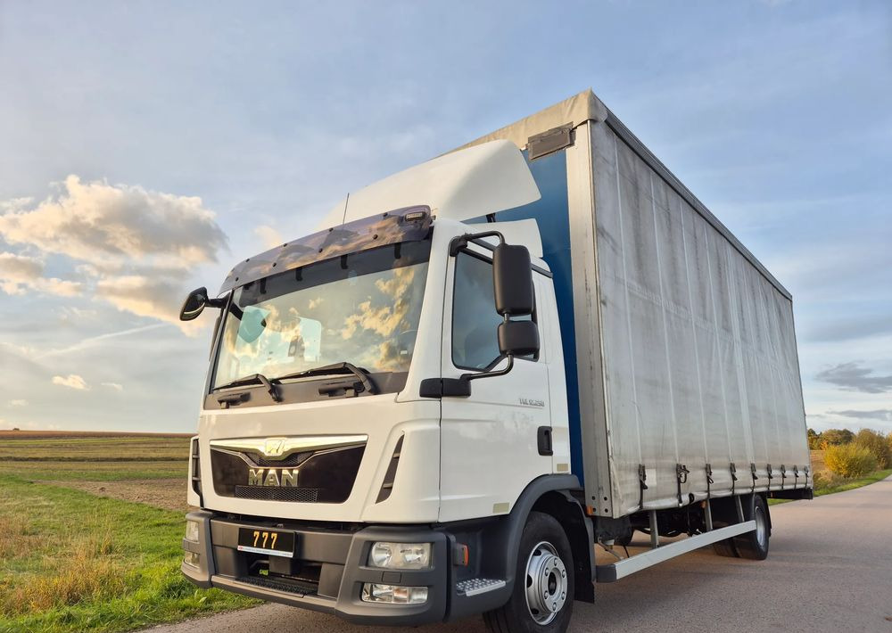 MAN TGL 12.250 6.2m 7.6m HAK AUTOMAT KLIMA 12000kg ESP EURO 6 mega / TOP STAN / okazja nauka jazdy MOŻLIWOŚĆ DOSTOSOWANIA elka - Ponyvás teherautó: 1 kép. MAN TGL 12.250 6.2m 7.6m HAK AUTOMAT KLIMA 12000kg ESP EURO 6 mega / TOP STAN / okazja nauka jazdy MOŻLIWOŚĆ DOSTOSOWANIA elka - Ponyvás teherautó: 1 kép.