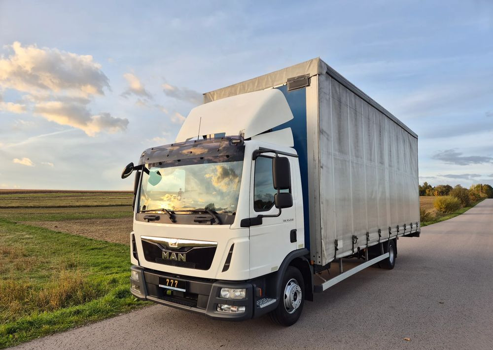 MAN TGL 12.250 6.2m 7.6m HAK AUTOMAT KLIMA 12000kg ESP EURO 6 mega / TOP STAN / okazja nauka jazdy MOŻLIWOŚĆ DOSTOSOWANIA elka - Ponyvás teherautó: 5 kép. MAN TGL 12.250 6.2m 7.6m HAK AUTOMAT KLIMA 12000kg ESP EURO 6 mega / TOP STAN / okazja nauka jazdy MOŻLIWOŚĆ DOSTOSOWANIA elka - Ponyvás teherautó: 5 kép.