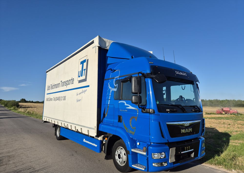 MAN TGL 12.250 cena za ZESTAW TANDEM UNIKAT przebieg z Niemiec MANUAL HAK / EURO 6 / przyczepa zestaw jumbo / opony 80% - Ponyvás teherautó: 3 kép. MAN TGL 12.250 cena za ZESTAW TANDEM UNIKAT przebieg z Niemiec MANUAL HAK / EURO 6 / przyczepa zestaw jumbo / opony 80% - Ponyvás teherautó: 3 kép.