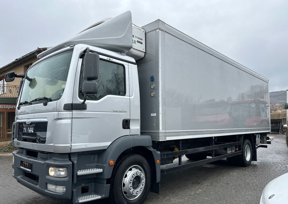 Hűtős teherautó MAN TGM 18.290 TK 1200 R Spectrum THERMO King z Niemiec  8m / 20 palet / winda  Klima / OKAZJA: 18 kép.