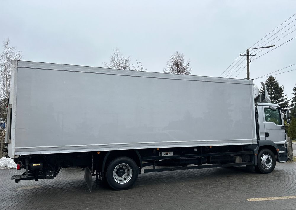 MAN TGM 18.290 TK 1200 R Spectrum THERMO King z Niemiec 8m / 20 palet / winda Klima / OKAZJA - Hűtős teherautó: 5 kép. MAN TGM 18.290 TK 1200 R Spectrum THERMO King z Niemiec 8m / 20 palet / winda Klima / OKAZJA - Hűtős teherautó: 5 kép.