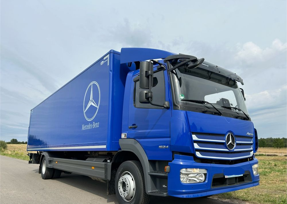 Mercedes-Benz Atego 1524 Z Niemiec 8.65m TOP 2018 Przód i tył na poduszkach 15t DMC / TOP STAN - Dobozos felépítményű teherautó: 1 kép. Mercedes-Benz Atego 1524 Z Niemiec 8.65m TOP 2018 Przód i tył na poduszkach 15t DMC / TOP STAN - Dobozos felépítményű teherautó: 1 kép.
