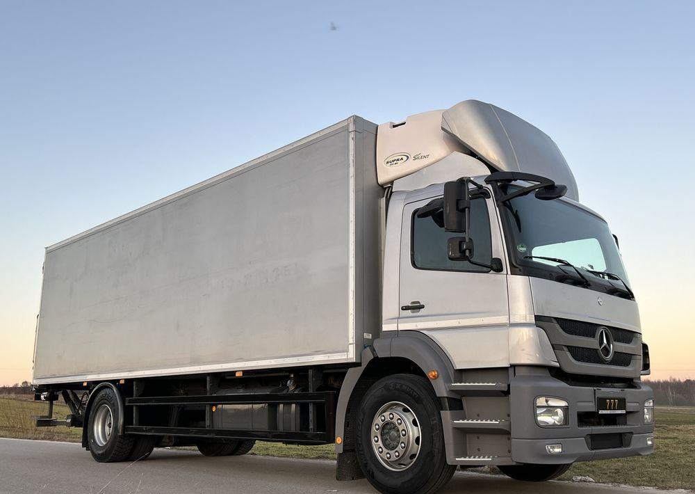 Mercedes-Benz Axor 1824 237000km !! TOP 8m 20 palet / z Niemiec / Euro 5 ! / agregat Carrier Supra 950 - Hűtős teherautó: 1 kép. Mercedes-Benz Axor 1824 237000km !! TOP 8m 20 palet / z Niemiec / Euro 5 ! / agregat Carrier Supra 950 - Hűtős teherautó: 1 kép.