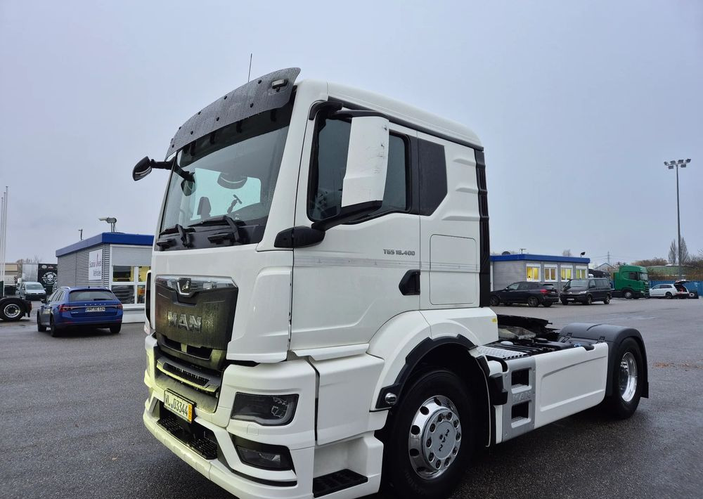MAN TGS 18.400 NAUKA JAZDY STANDARD 4x2 / TGX 18.360 400 510 460 500 TOP STAN / ŚWIEŻO SPROWADZONY - Nyergesvontató: 2 kép. MAN TGS 18.400 NAUKA JAZDY STANDARD 4x2 / TGX 18.360 400 510 460 500 TOP STAN / ŚWIEŻO SPROWADZONY - Nyergesvontató: 2 kép.