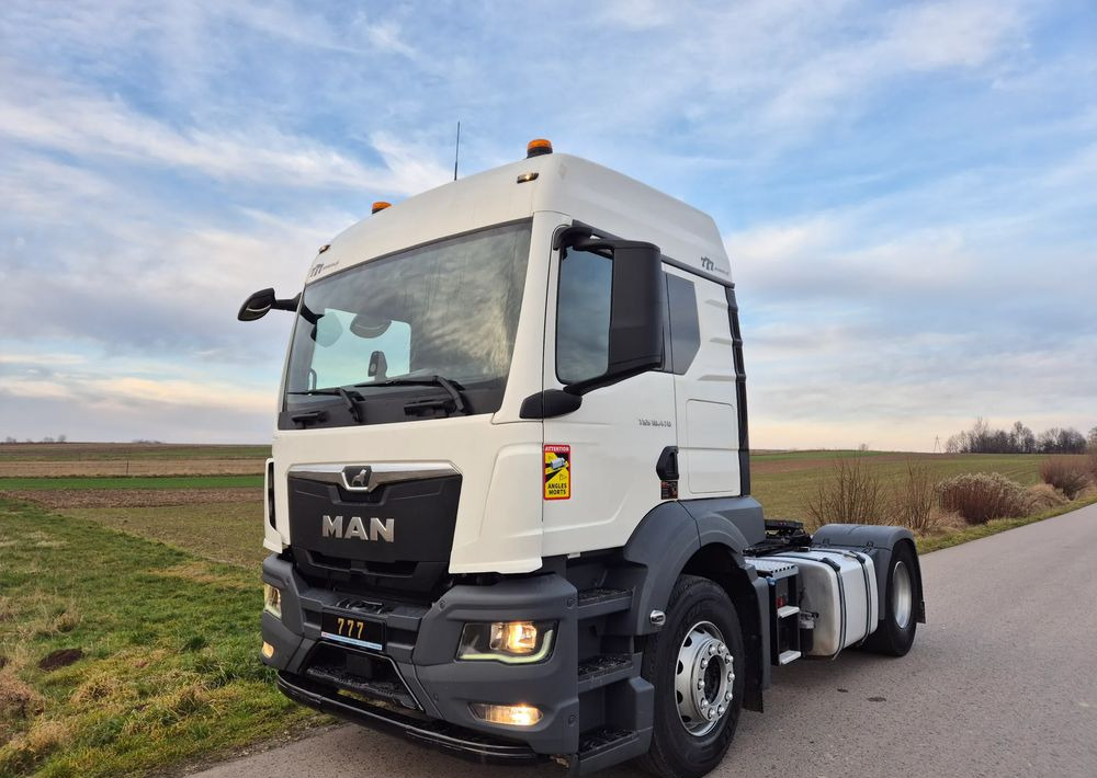 MAN TGS 18.470 NAUKA JAZDY STANDARD 4x2 / TGX 18.360 400 510 460 500 TOP STAN / ŚWIEŻO SPROWADZONY - Nyergesvontató: 1 kép. MAN TGS 18.470 NAUKA JAZDY STANDARD 4x2 / TGX 18.360 400 510 460 500 TOP STAN / ŚWIEŻO SPROWADZONY - Nyergesvontató: 1 kép.