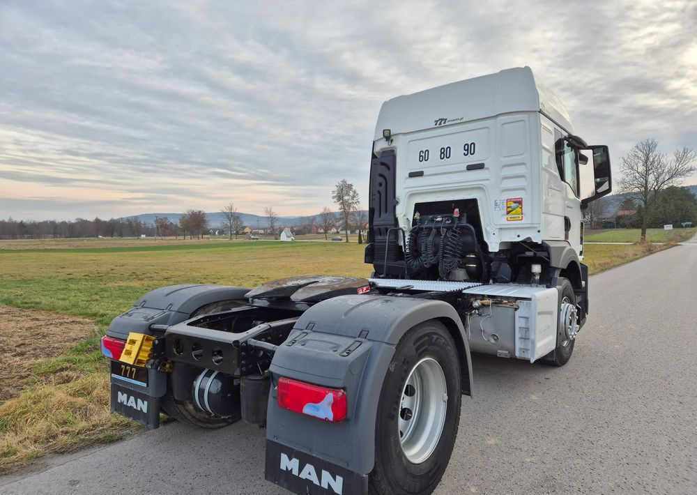 MAN TGS 18.470 NAUKA JAZDY STANDARD 4x2 / TGX 18.360 400 510 460 500 TOP STAN / ŚWIEŻO SPROWADZONY - Nyergesvontató: 3 kép. MAN TGS 18.470 NAUKA JAZDY STANDARD 4x2 / TGX 18.360 400 510 460 500 TOP STAN / ŚWIEŻO SPROWADZONY - Nyergesvontató: 3 kép.