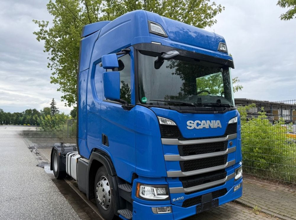 Scania R410 RETARDER FULL LED 2 ZBIORNIKI / KLIMA POSTOJOWA / VIRTUAL COCPIT z Niemiec - Nyergesvontató: 3 kép. Scania R410 RETARDER FULL LED 2 ZBIORNIKI / KLIMA POSTOJOWA / VIRTUAL COCPIT z Niemiec - Nyergesvontató: 3 kép.