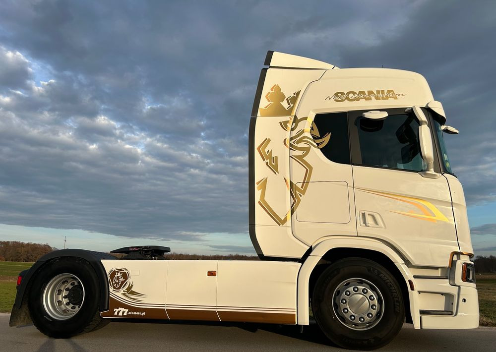 Scania R500 FULL AIR 2019 10x poduszki KLIMA POSTOJOWA / RETARDER / FULL SPOJLER / TOP STAN / od jedynego właściciela ! HYDRAULIKA spod beczki spożywczej ! / do wywrotu ruchomej podłogi beczki TOP TOP - Nyergesvontató: 4 kép. Scania R500 FULL AIR 2019 10x poduszki KLIMA POSTOJOWA / RETARDER / FULL SPOJLER / TOP STAN / od jedynego właściciela ! HYDRAULIKA spod beczki spożywczej ! / do wywrotu ruchomej podłogi beczki TOP TOP - Nyergesvontató: 4 kép.