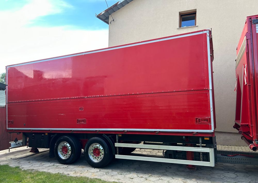 Schmitz Cargobull 7.7m OCYNK OSIE MERCEDES ALUFELGI KONTENER TANDEM NAPOJÓWKA OTWIERANY BOK DO NAPOJÓW STAN BDB - Félpótkocsi italszállító: 1 kép. Schmitz Cargobull 7.7m OCYNK OSIE MERCEDES ALUFELGI KONTENER TANDEM NAPOJÓWKA OTWIERANY BOK DO NAPOJÓW STAN BDB - Félpótkocsi italszállító: 1 kép.