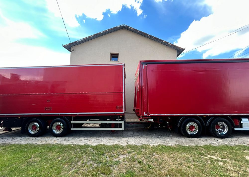 Schmitz Cargobull 7.7m OCYNK OSIE MERCEDES ALUFELGI KONTENER TANDEM NAPOJÓWKA OTWIERANY BOK DO NAPOJÓW STAN BDB - Félpótkocsi italszállító: 2 kép. Schmitz Cargobull 7.7m OCYNK OSIE MERCEDES ALUFELGI KONTENER TANDEM NAPOJÓWKA OTWIERANY BOK DO NAPOJÓW STAN BDB - Félpótkocsi italszállító: 2 kép.