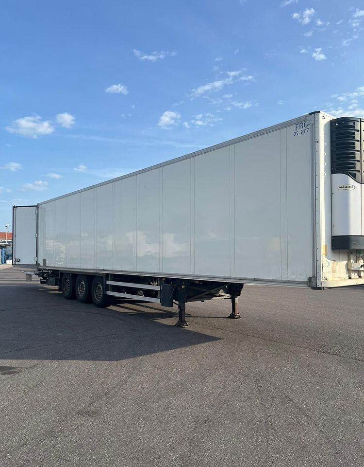 Schmitz Cargobull CARRIER MAXIMA 1300 / WINDA / DOPPEL STOCK / ŚCIANA GRODZIOWA / BELKI / PODNOSZONA OŚ / z Niemiec / TOP STAN 2011/ CARRIER CHŁODNIA CHLODNIA LODÓWKA PODWÓJNY ZAŁADUNEK PIĘTROWA - Félpótkocsi hűtős: 1 kép. Schmitz Cargobull CARRIER MAXIMA 1300 / WINDA / DOPPEL STOCK / ŚCIANA GRODZIOWA / BELKI / PODNOSZONA OŚ / z Niemiec / TOP STAN 2011/ CARRIER CHŁODNIA CHLODNIA LODÓWKA PODWÓJNY ZAŁADUNEK PIĘTROWA - Félpótkocsi hűtős: 1 kép.