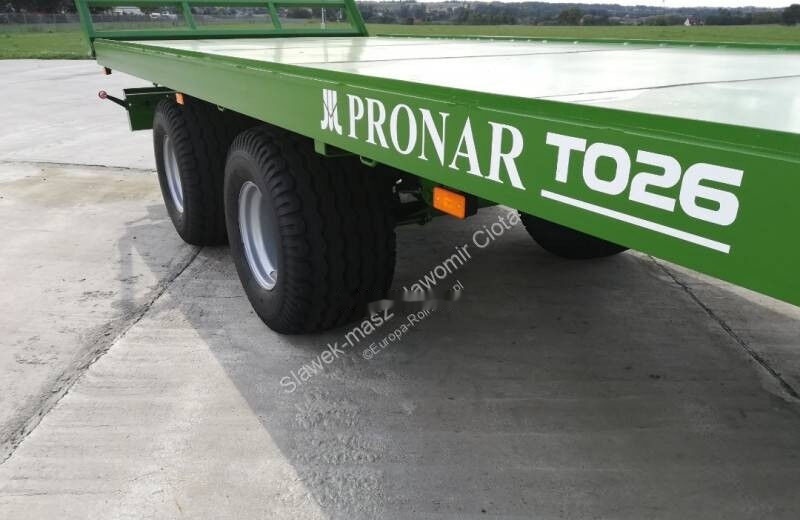 Pronar T026 - Mezőgazdasági platós pótkocsi: 2 kép. Pronar T026 - Mezőgazdasági platós pótkocsi: 2 kép.