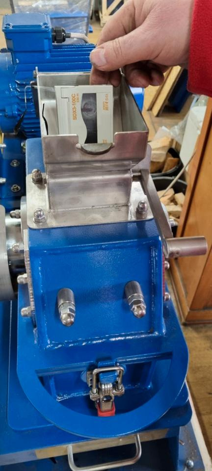 Hammermühle HM 120 - Törőgép: 3 kép. Hammermühle HM 120 - Törőgép: 3 kép.
