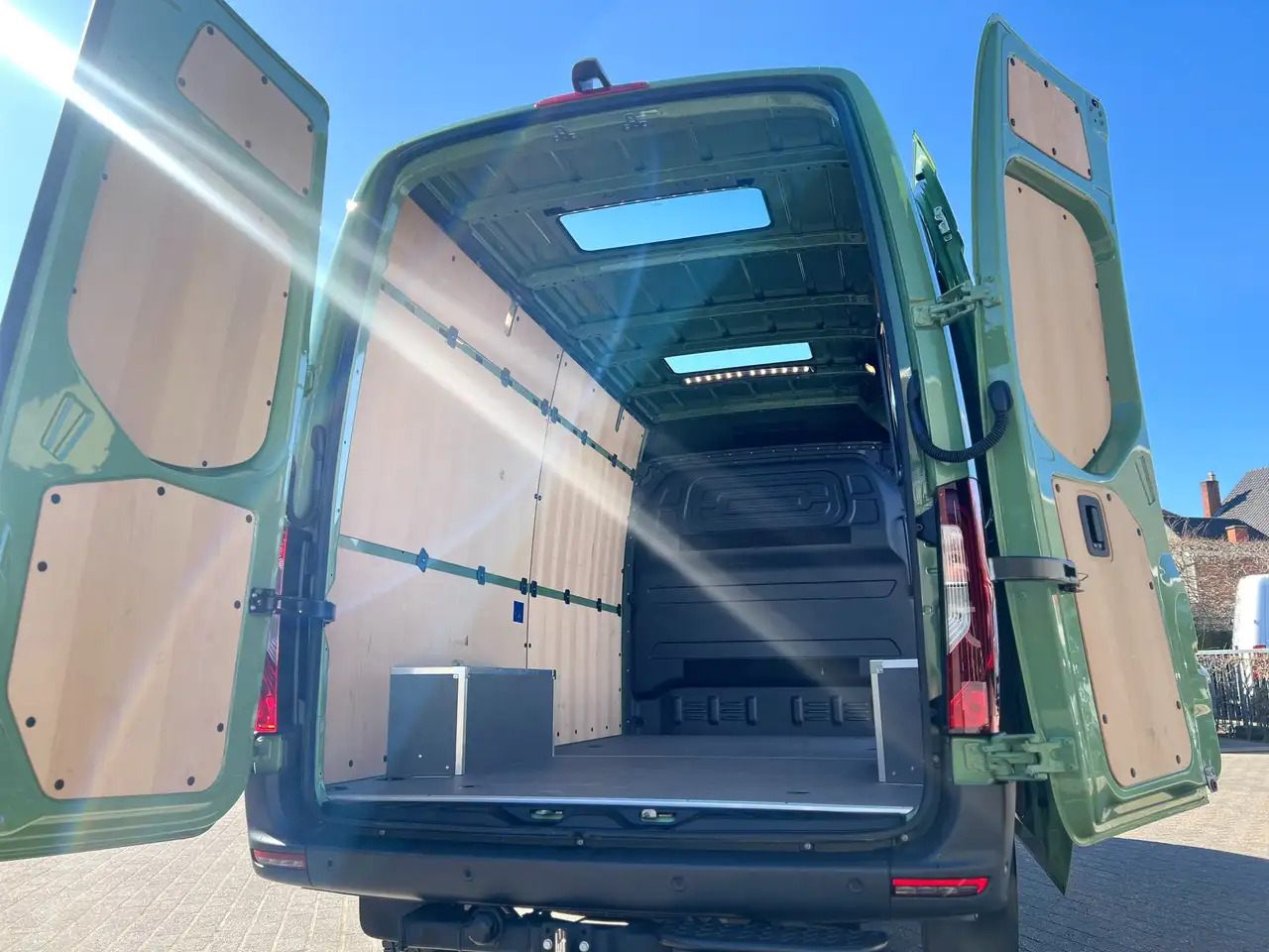 Furgon Mercedes-Benz Sprinter 319 L2H2 AWD (58.500€ex) 360CAMERA|4X4|2.8t Sle: 7 kép.