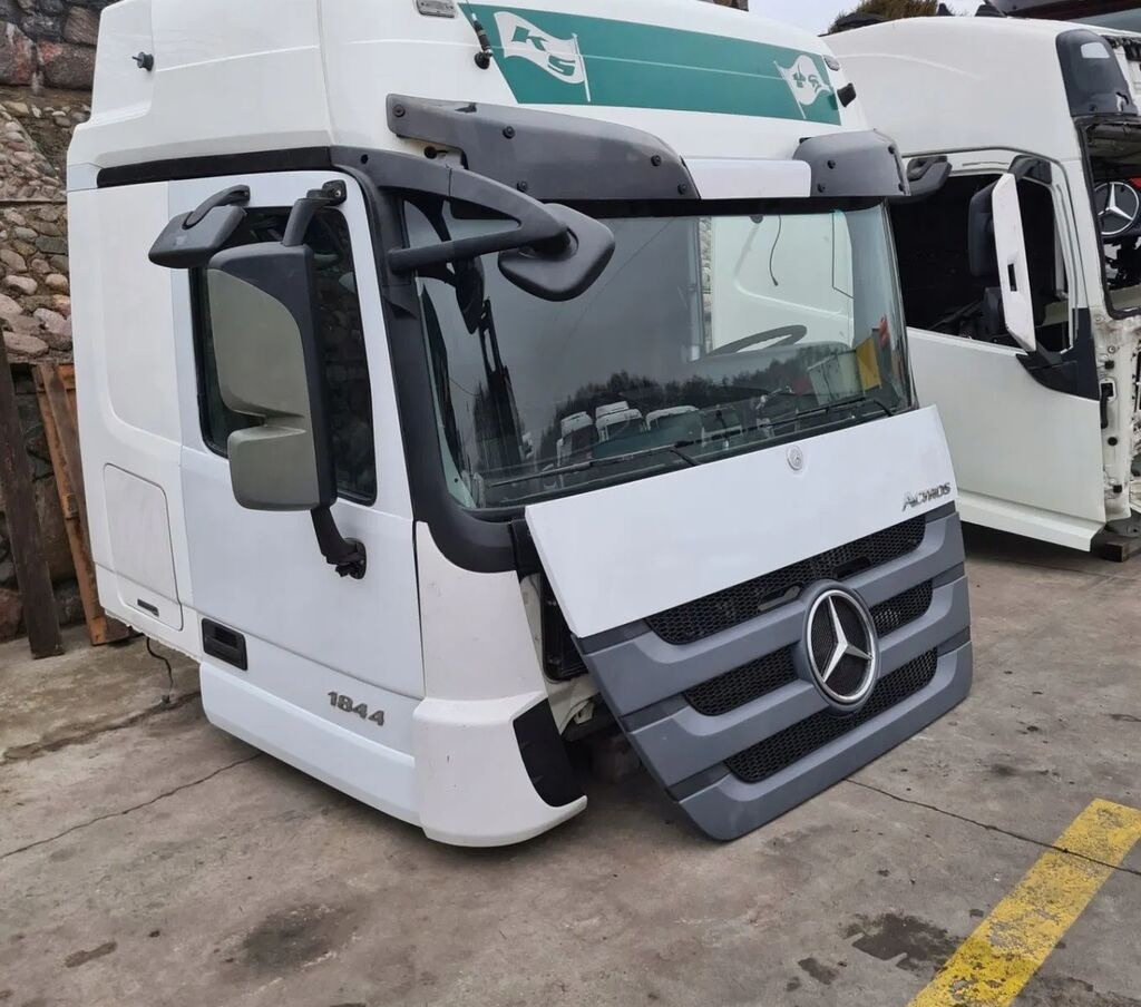 Mercedes-Benz ACTROS MP 3 MEGA SPACE - Fülke - Teherautó: 1 kép. Mercedes-Benz ACTROS MP 3 MEGA SPACE - Fülke - Teherautó: 1 kép.