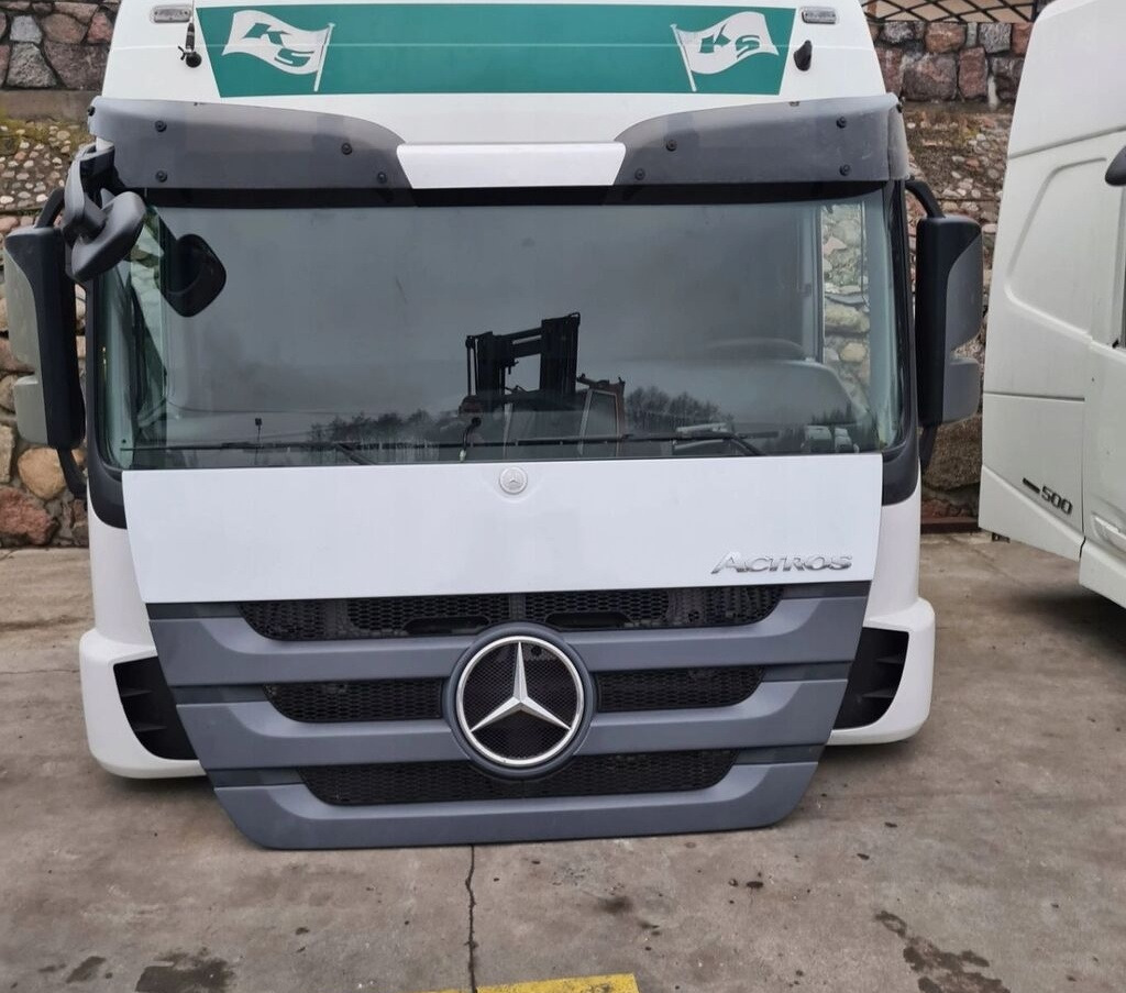Mercedes-Benz ACTROS MP 3 MEGA SPACE - Fülke - Teherautó: 2 kép. Mercedes-Benz ACTROS MP 3 MEGA SPACE - Fülke - Teherautó: 2 kép.