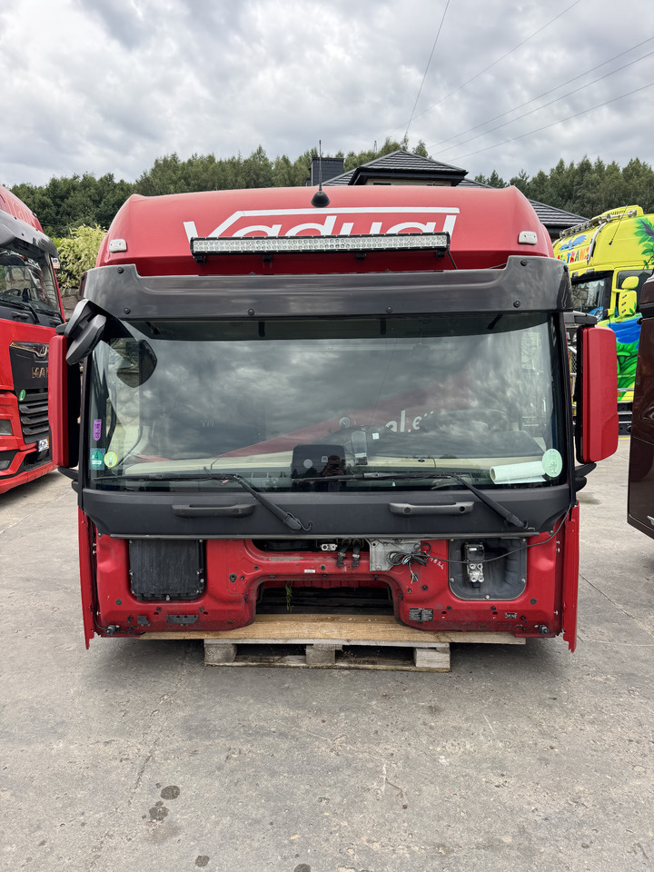 Mercedes-Benz ACTROS MP 4 2018 ROK truck - Fülke - Teherautó: 1 kép. Mercedes-Benz ACTROS MP 4 2018 ROK truck - Fülke - Teherautó: 1 kép.