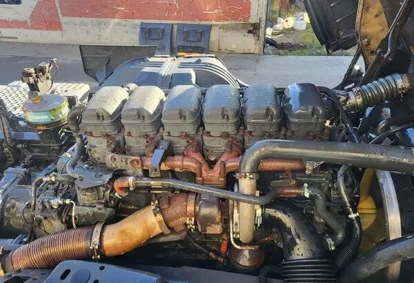 Scania DC1218 - Motor - Teherautó: 4 kép. Scania DC1218 - Motor - Teherautó: 4 kép.