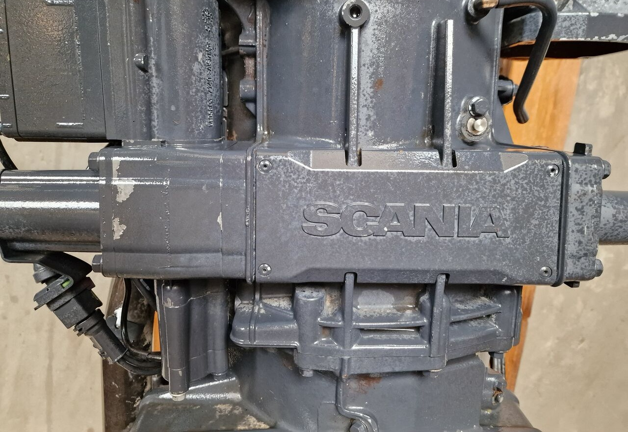 Scania GRS 895R NTG TMS 19R Scania GRS 895R NTG TMS truck - Sebességváltó - Teherautó: 5 kép. Scania GRS 895R NTG TMS 19R Scania GRS 895R NTG TMS truck - Sebességváltó - Teherautó: 5 kép.