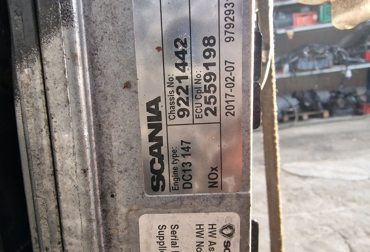 Scania Kompletny R 450 Euro 6 DC13147 Scania R 450 Euro 6 DC13147 truck - Motor - Teherautó: 3 kép. Scania Kompletny R 450 Euro 6 DC13147 Scania R 450 Euro 6 DC13147 truck - Motor - Teherautó: 3 kép.