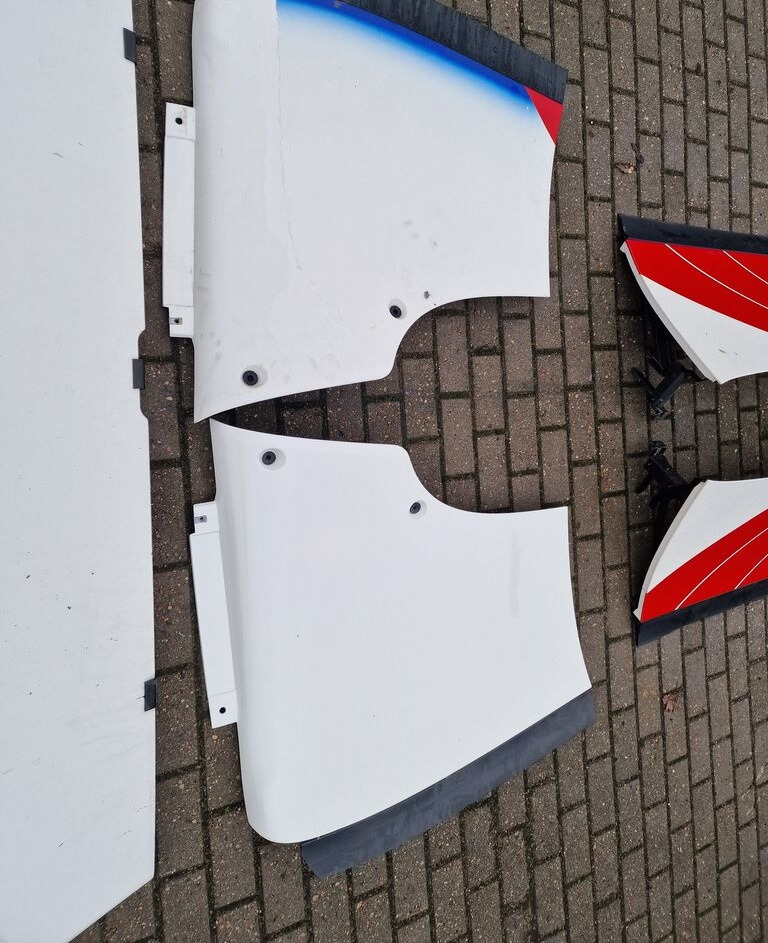 Scania Owiewka Komplet Owiewek R Topline Scania R Topline truck - Légterelő - Teherautó: 3 kép. Scania Owiewka Komplet Owiewek R Topline Scania R Topline truck - Légterelő - Teherautó: 3 kép.