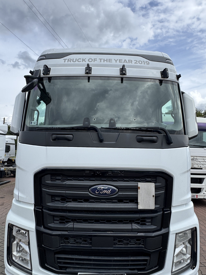 FORD F-MAX TRUCKS 500 - Fülke: 2 kép. FORD F-MAX TRUCKS 500 - Fülke: 2 kép.