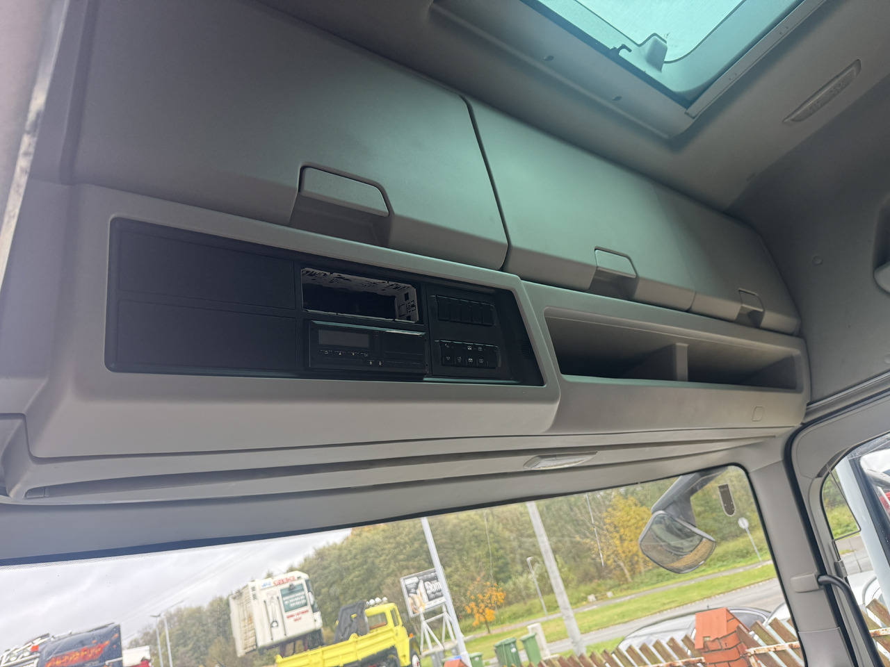 FORD F-Max 500 Trucks - Fülke és belső tér: 2 kép. FORD F-Max 500 Trucks - Fülke és belső tér: 2 kép.