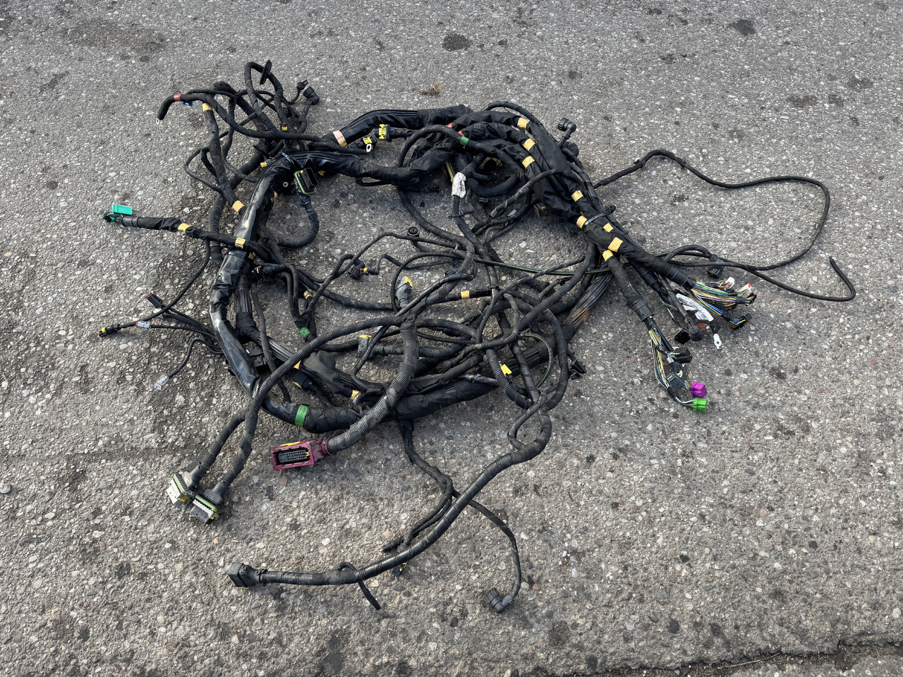 Ford F-Max - Elektromos rendszer: 2 kép. Ford F-Max - Elektromos rendszer: 2 kép.