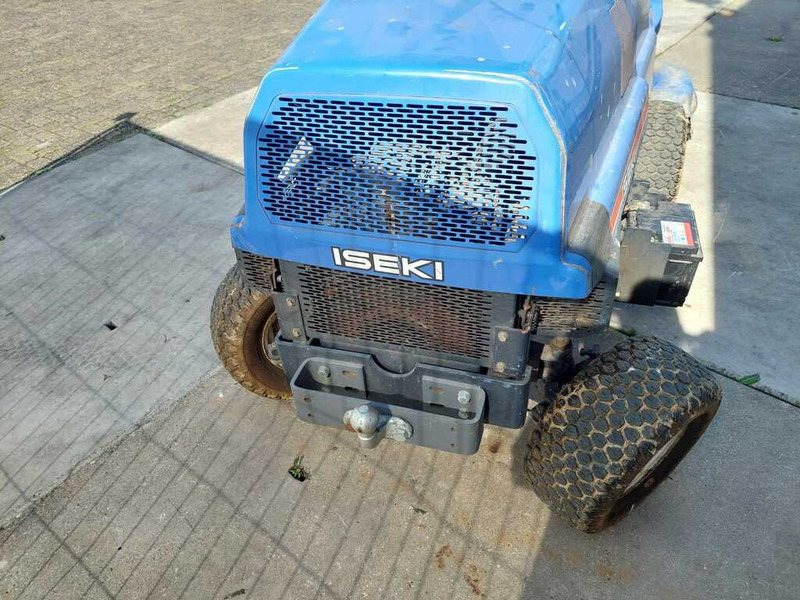 Iseki SFH 220 - Kerti fűkasza: 4 kép. Iseki SFH 220 - Kerti fűkasza: 4 kép.