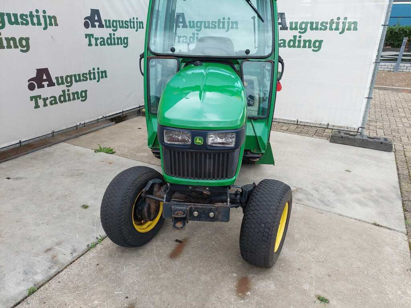 John Deere 2320 - Kistraktor: 4 kép. John Deere 2320 - Kistraktor: 4 kép.