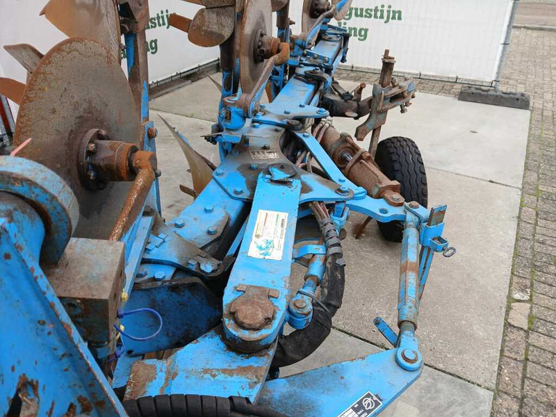 Lemken Vari Opal 7-160 - Eke: 5 kép. Lemken Vari Opal 7-160 - Eke: 5 kép.