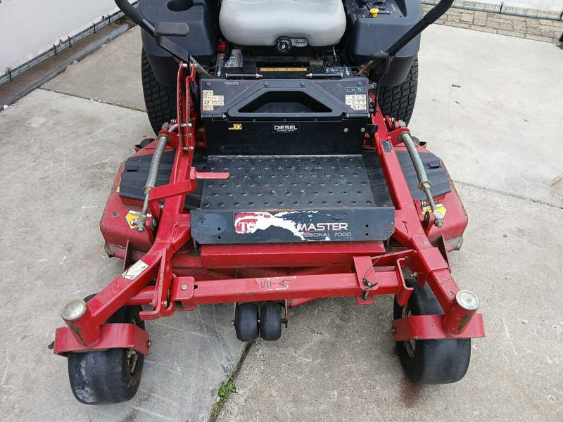 Toro Z master 7200 - Kerti fűkasza: 4 kép. Toro Z master 7200 - Kerti fűkasza: 4 kép.