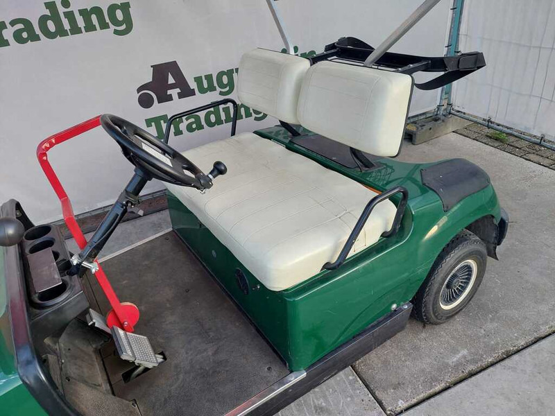 Yamaha - Golfkocsi: 2 kép. Yamaha - Golfkocsi: 2 kép.
