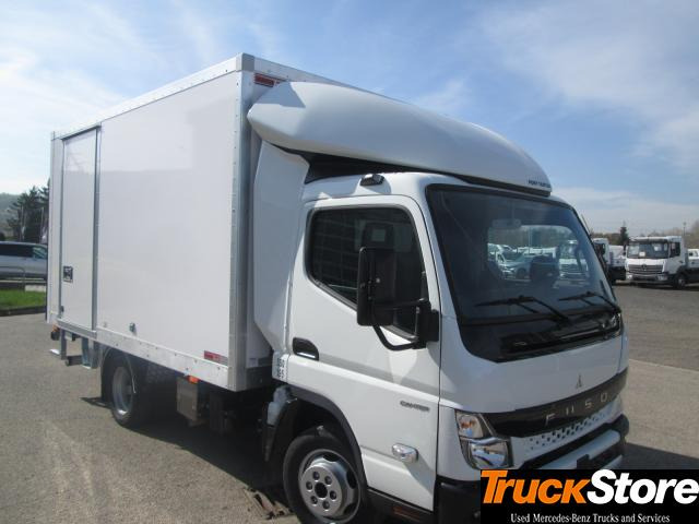 FUSO Canter 3C15 - Dobozos kisteherautó: 2 kép. FUSO Canter 3C15 - Dobozos kisteherautó: 2 kép.