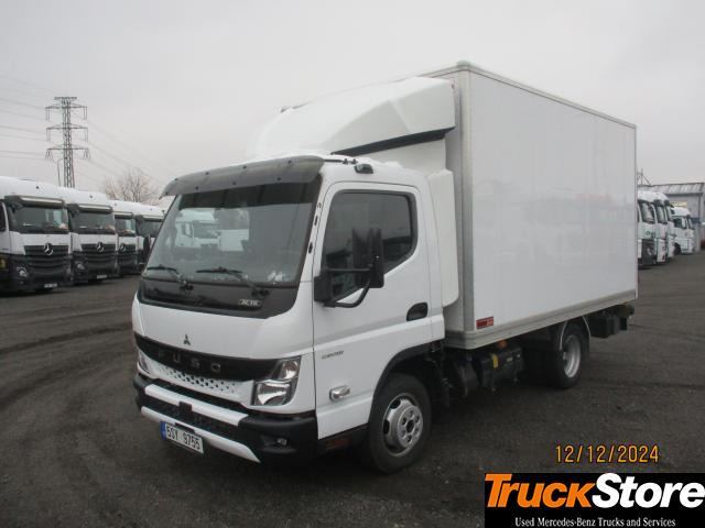 FUSO Canter 3C15 - Dobozos kisteherautó: 1 kép. FUSO Canter 3C15 - Dobozos kisteherautó: 1 kép.