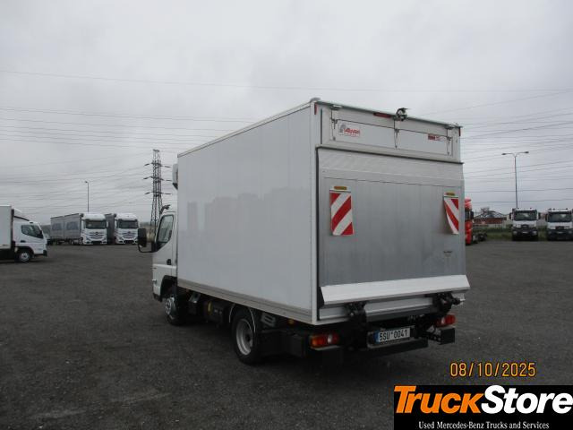 FUSO Canter 3C15 - Dobozos kisteherautó: 4 kép. FUSO Canter 3C15 - Dobozos kisteherautó: 4 kép.