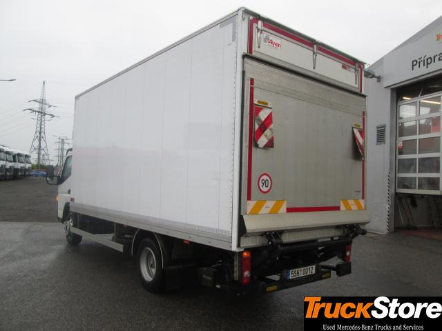 FUSO Canter 7C18 - Dobozos kisteherautó: 4 kép. FUSO Canter 7C18 - Dobozos kisteherautó: 4 kép.