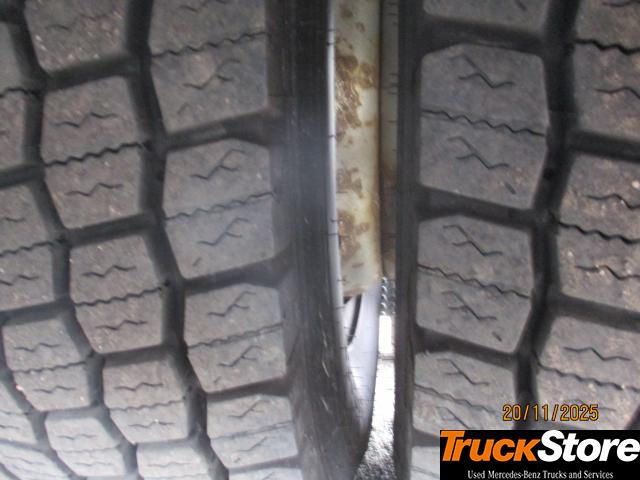 Mercedes-Benz Antos 2540 - Szemetesautó: 2 kép. Mercedes-Benz Antos 2540 - Szemetesautó: 2 kép.