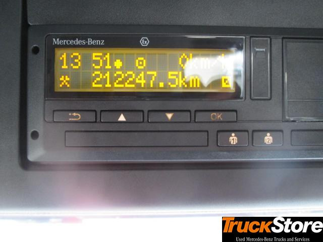 Mercedes-Benz Arocs 1845 LK - Konténerszállító: 2 kép. Mercedes-Benz Arocs 1845 LK - Konténerszállító: 2 kép.